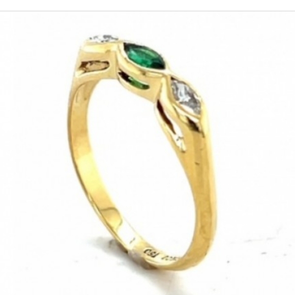 Tiffany & Co. 18K Yellow Gold Emerald & Diamond Wedding Ring. - Picture 3 of 4